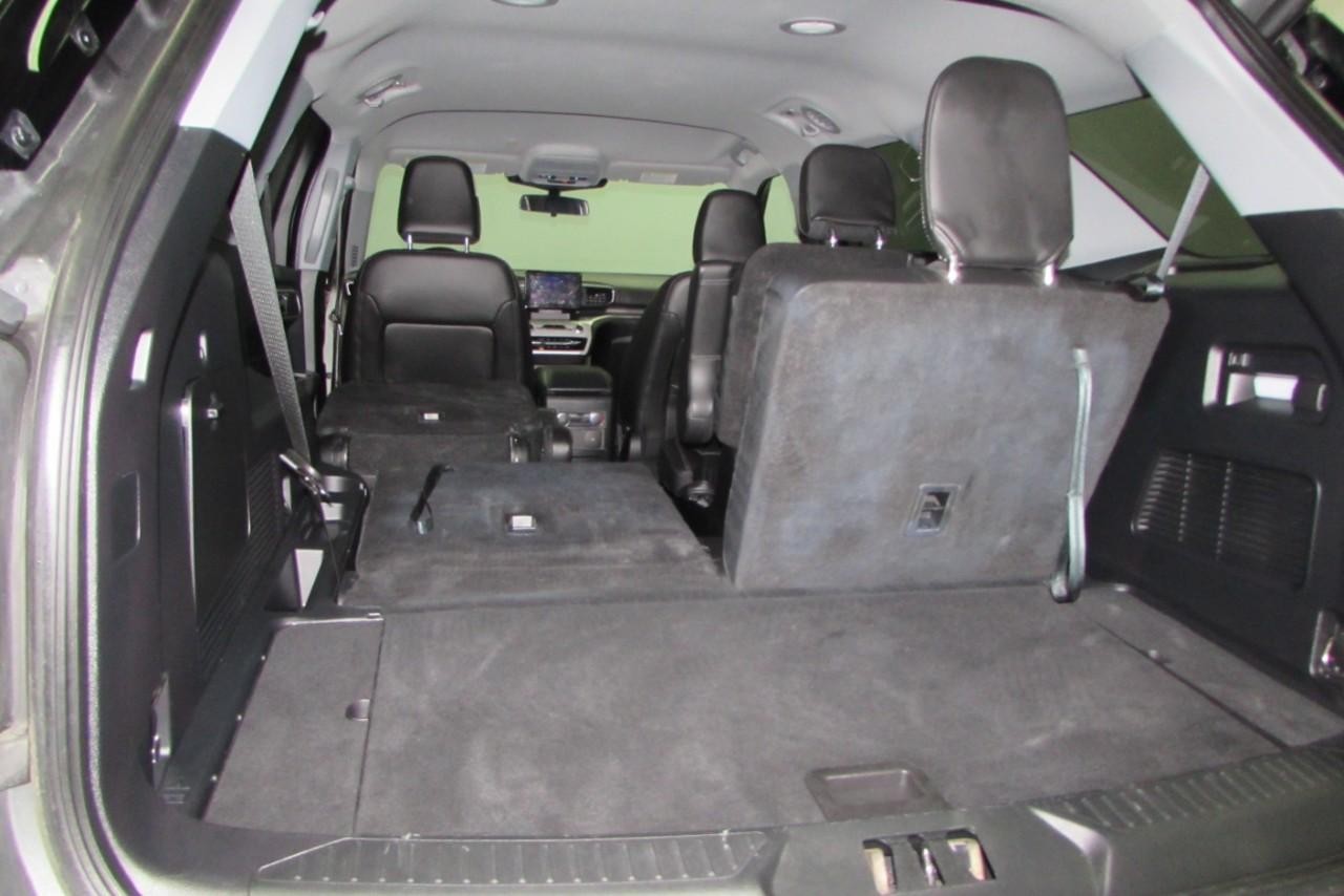 2022 Carbonized Gray Metallic Ford Explorer XLT 4X4 SUV