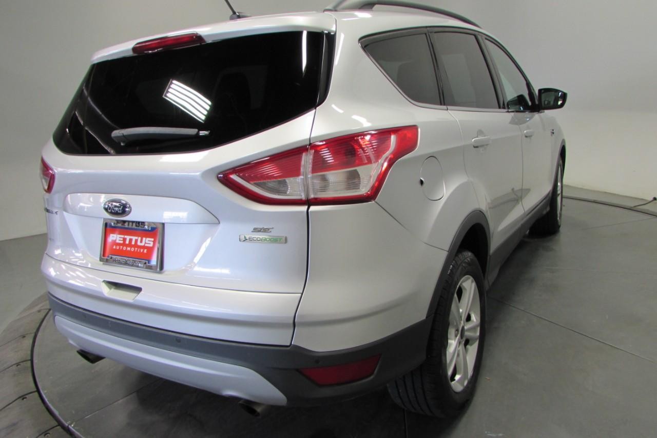2016 Ingot Silver Ford Escape SE FWD SUV