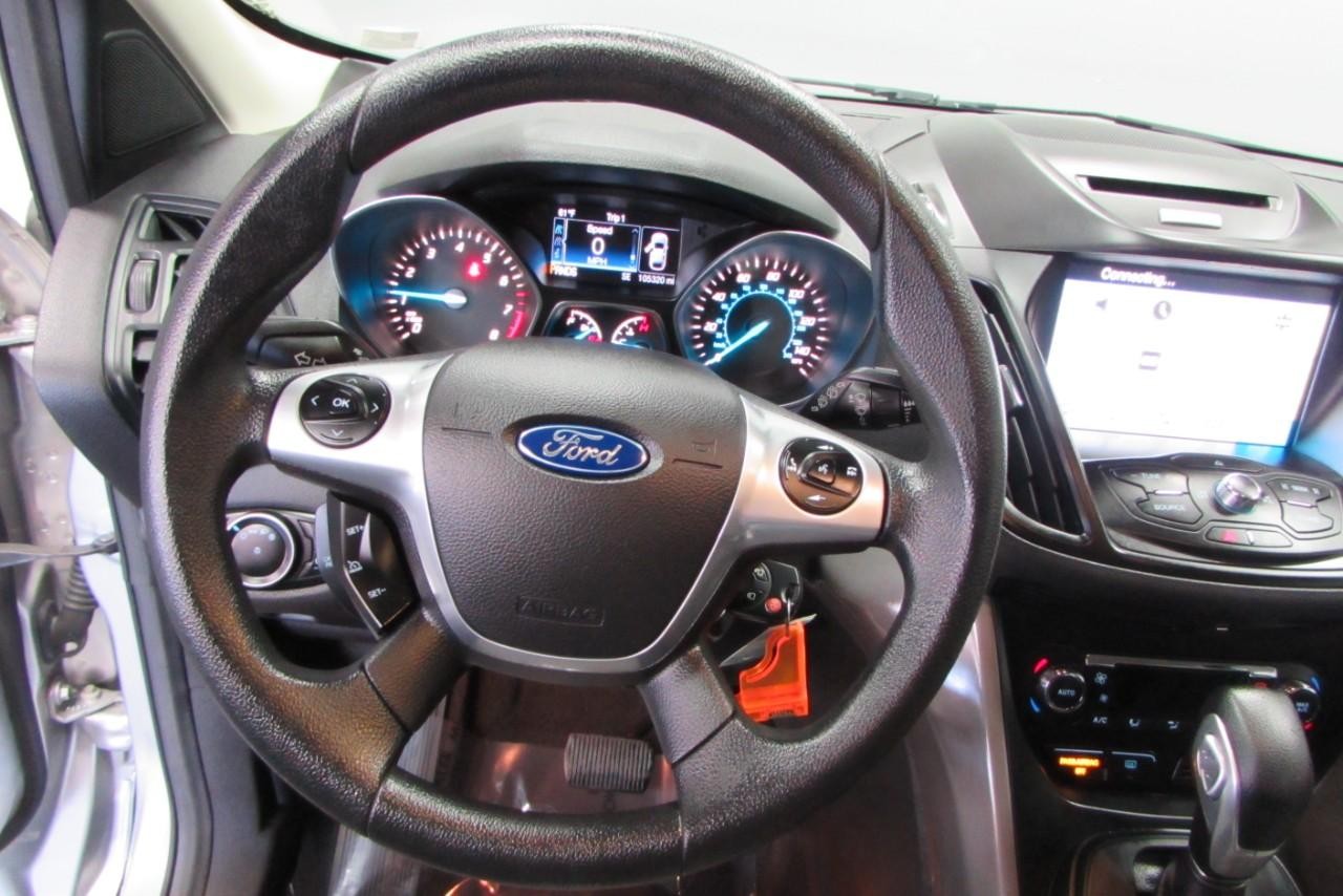 2016 Ingot Silver Ford Escape SE FWD SUV