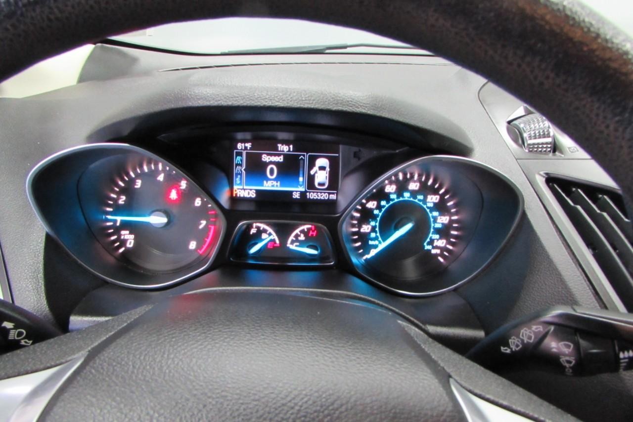 2016 Ingot Silver Ford Escape SE FWD SUV