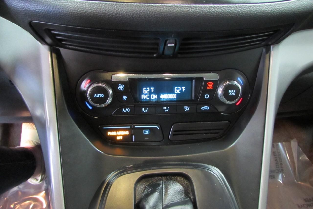 2016 Ingot Silver Ford Escape SE FWD SUV