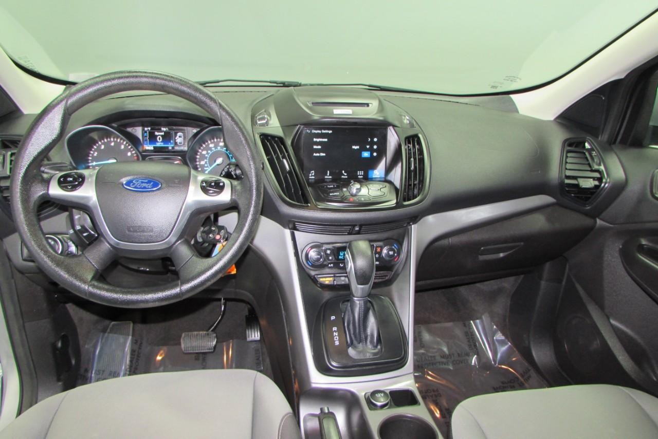 2016 Ingot Silver Ford Escape SE FWD SUV