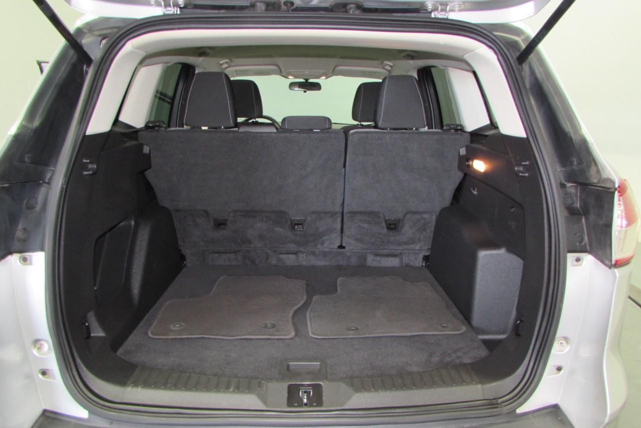 2016 Ingot Silver Ford Escape SE FWD SUV
