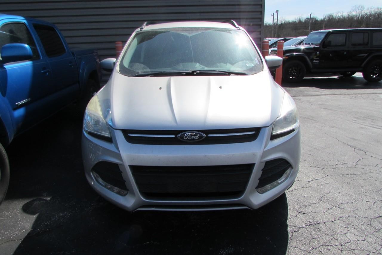 2016 Ingot Silver Ford Escape SE FWD SUV