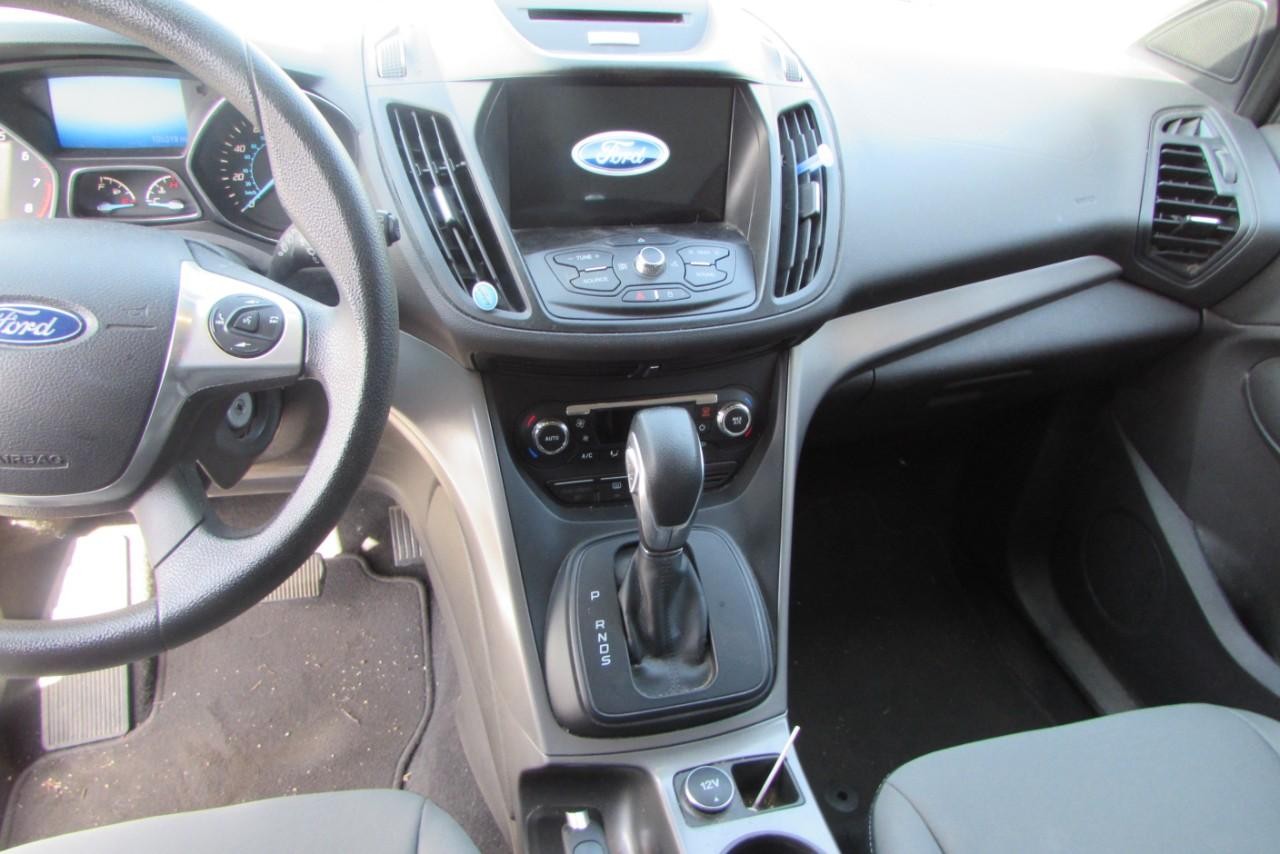 2016 Ingot Silver Ford Escape SE FWD SUV