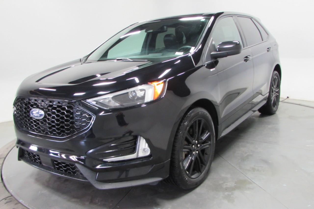 2022 Agate Black Metallic Ford Edge ST Line AWD SUV