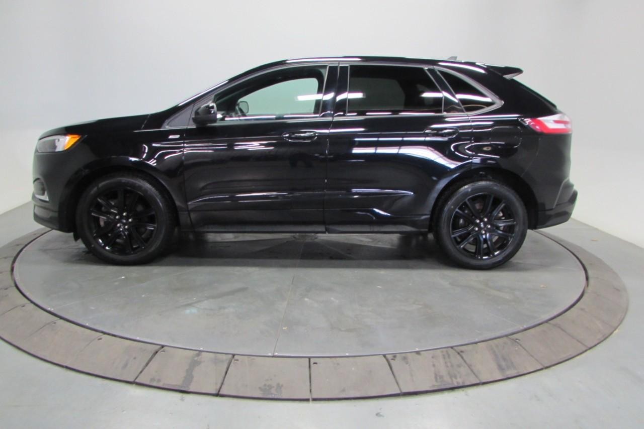 2022 Agate Black Metallic Ford Edge ST Line AWD SUV