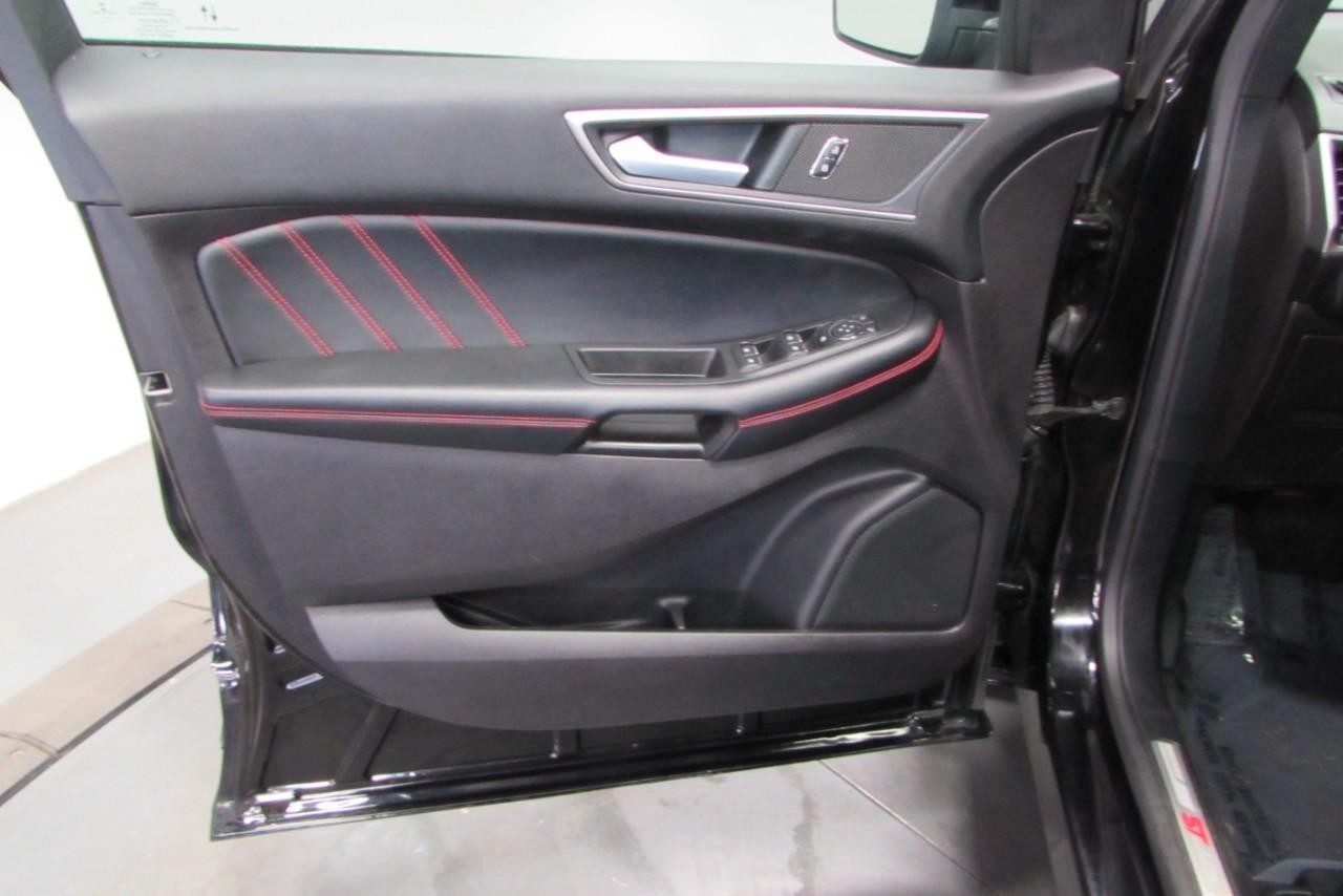 2022 Agate Black Metallic Ford Edge ST Line AWD SUV