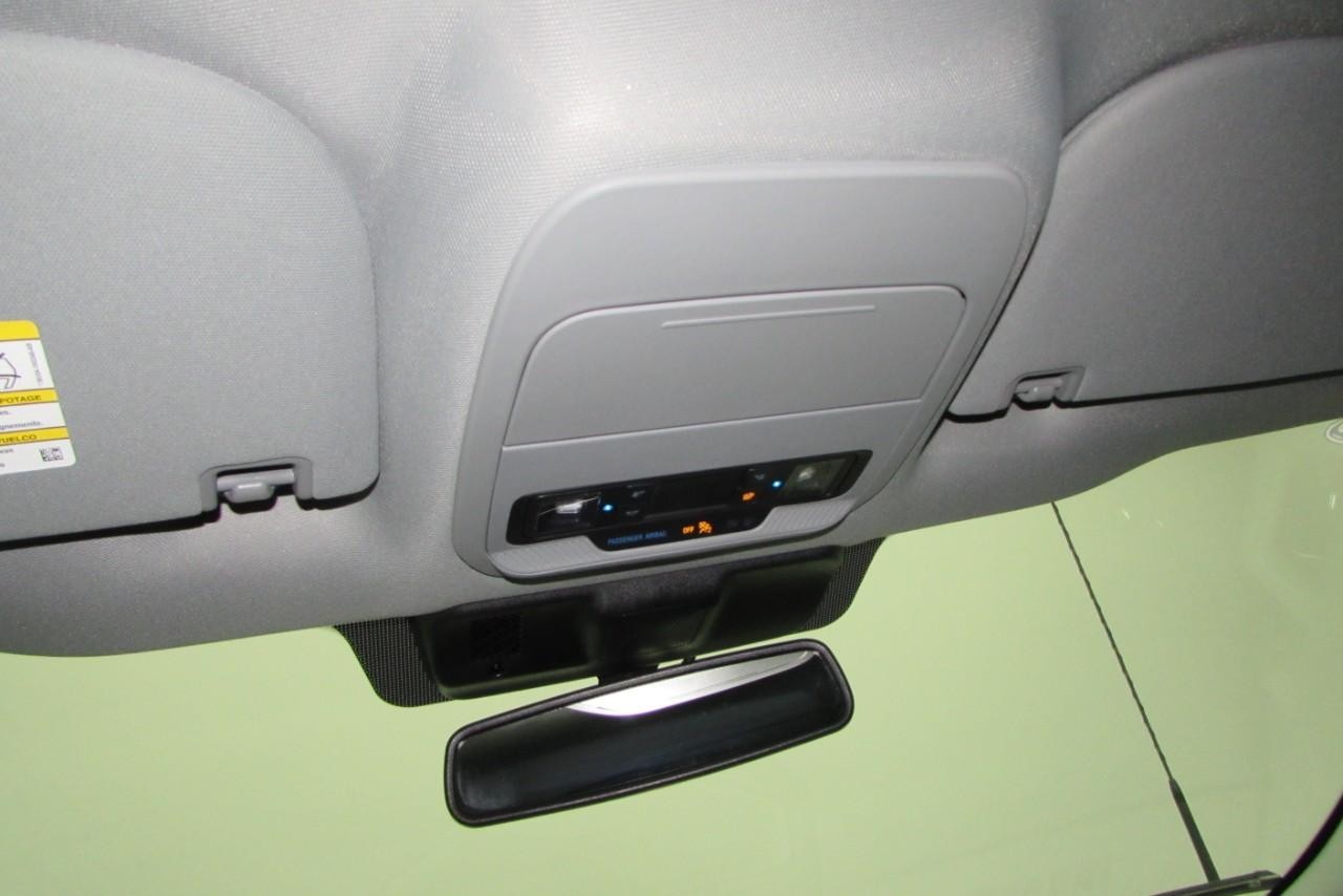 2025 Oxford White Ford F-150 Lightning Flash AWD Truck