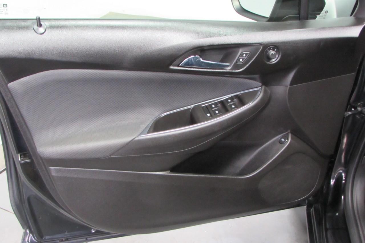 2018 Mosaic Black Metallic Chevrolet Cruze LS FWD Sedan