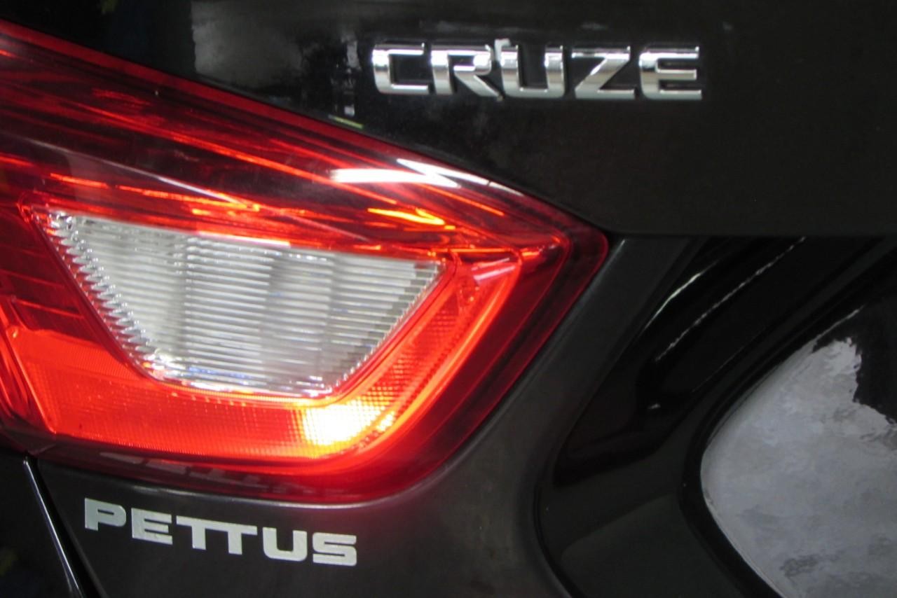 2018 Mosaic Black Metallic Chevrolet Cruze LS FWD Sedan