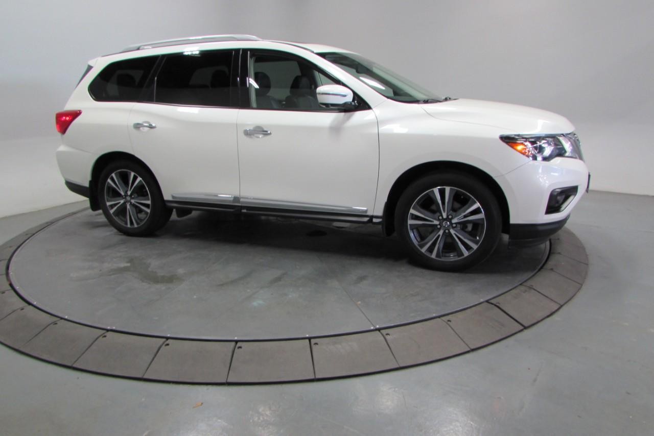 2019 Pearl White Tricoat Nissan Pathfinder Platinum FWD SUV