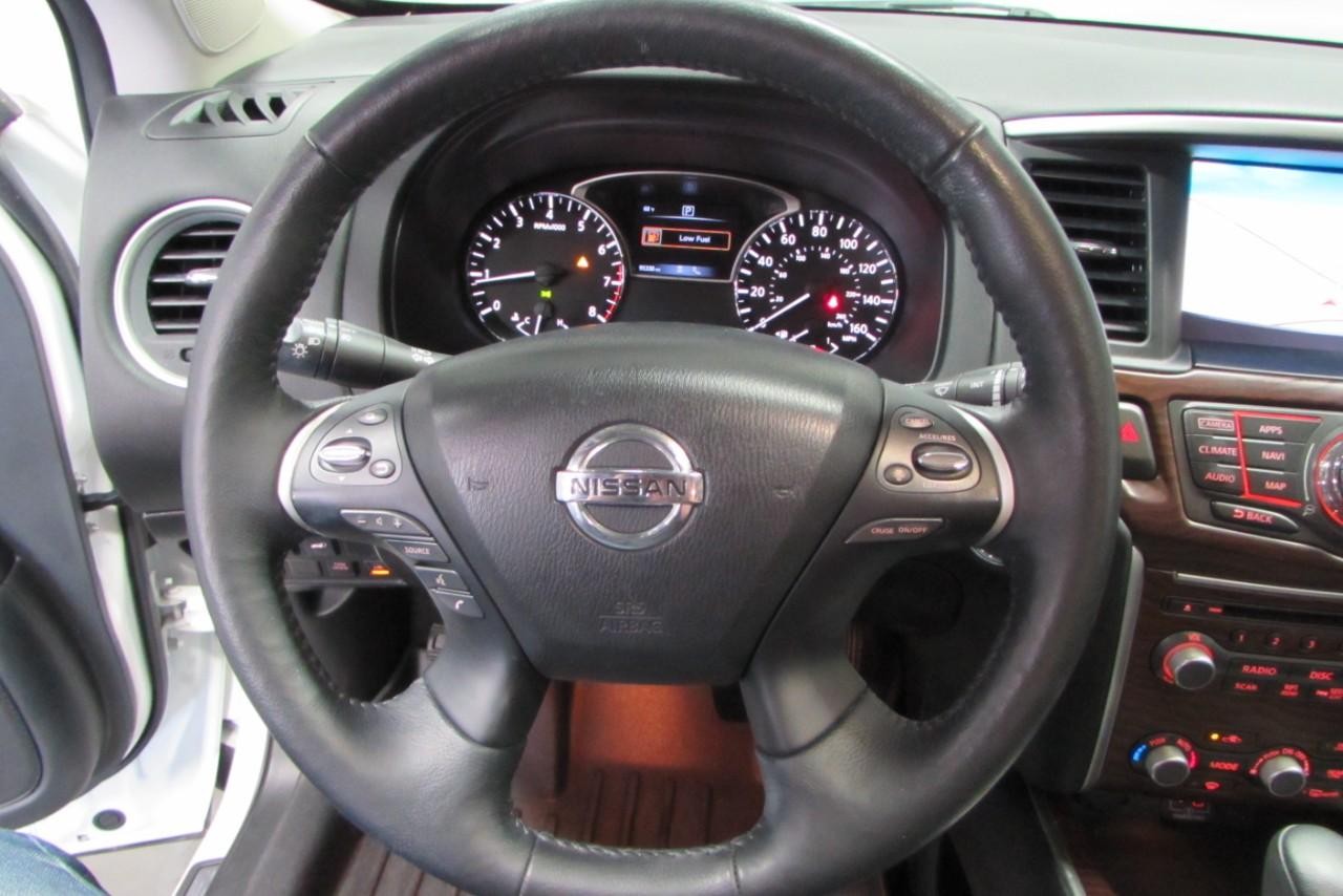2019 Pearl White Tricoat Nissan Pathfinder Platinum FWD SUV
