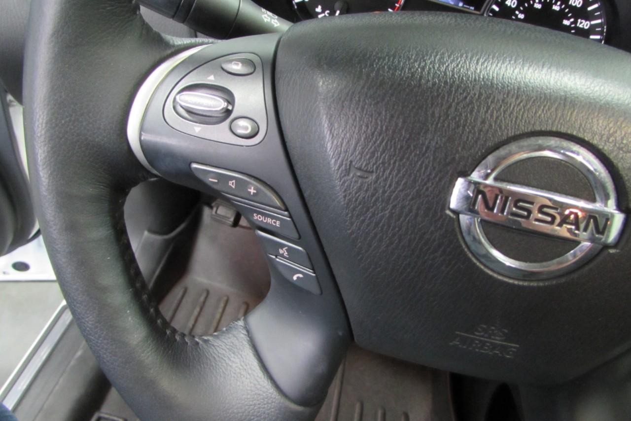 2019 Pearl White Tricoat Nissan Pathfinder Platinum FWD SUV