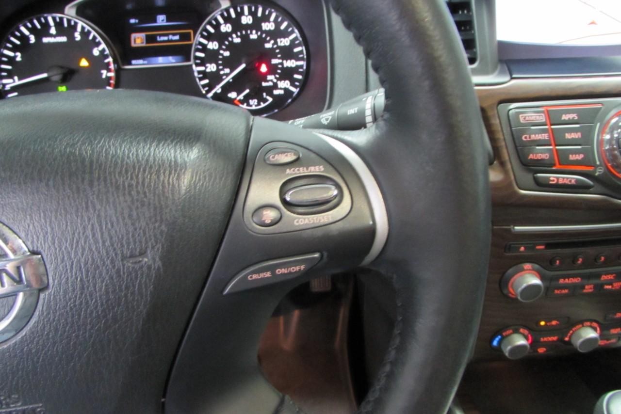 2019 Pearl White Tricoat Nissan Pathfinder Platinum FWD SUV