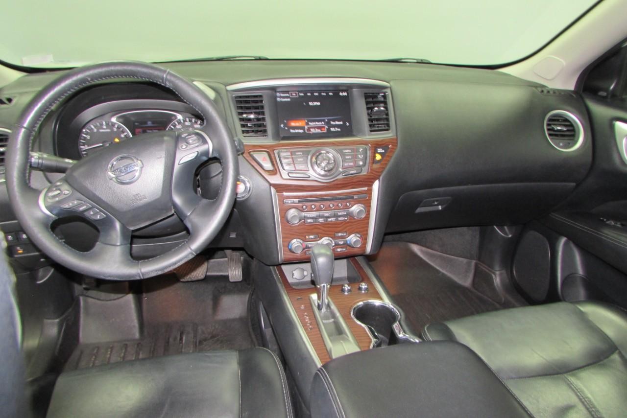 2019 Pearl White Tricoat Nissan Pathfinder Platinum FWD SUV