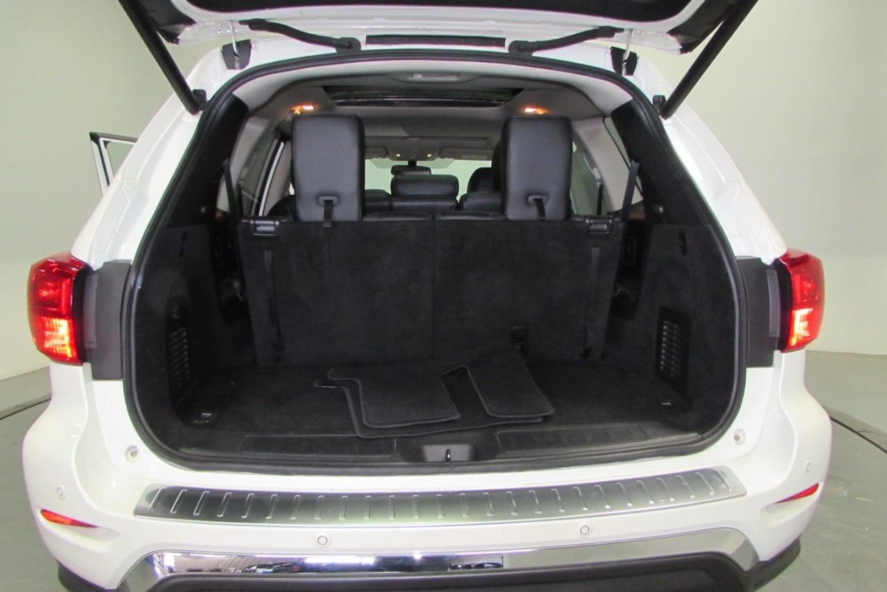 2019 Pearl White Tricoat Nissan Pathfinder Platinum FWD SUV