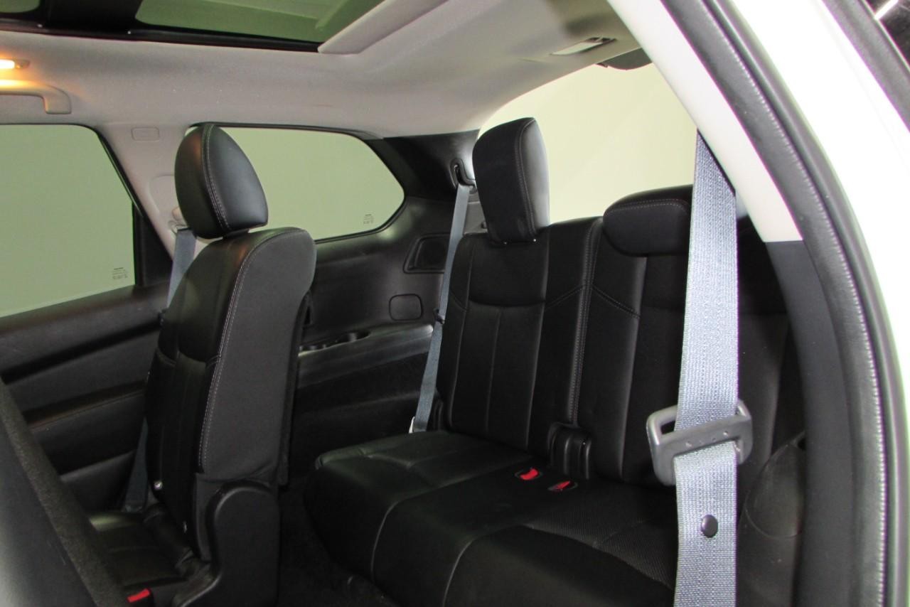 2019 Pearl White Tricoat Nissan Pathfinder Platinum FWD SUV