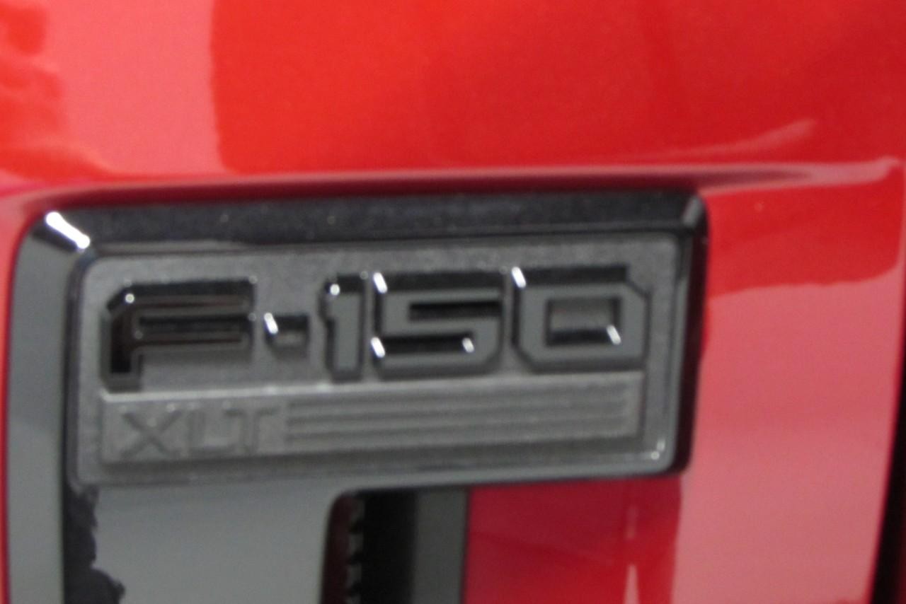 2025 Rapid Red Metallic Tinted Clearcoat Ford F-150 XLT 4X4 Truck