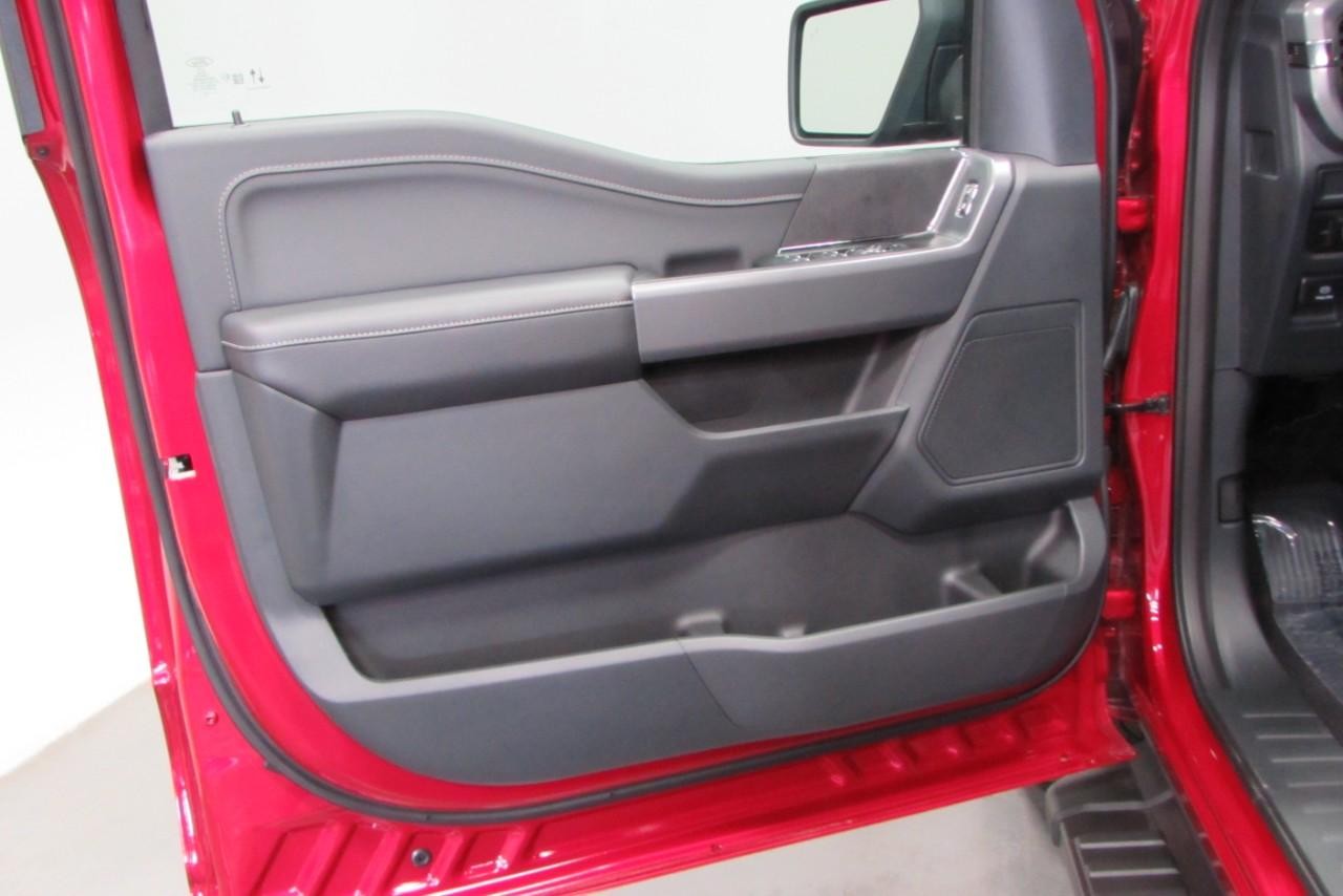2025 Rapid Red Metallic Tinted Clearcoat Ford F-150 XLT 4X4 Truck