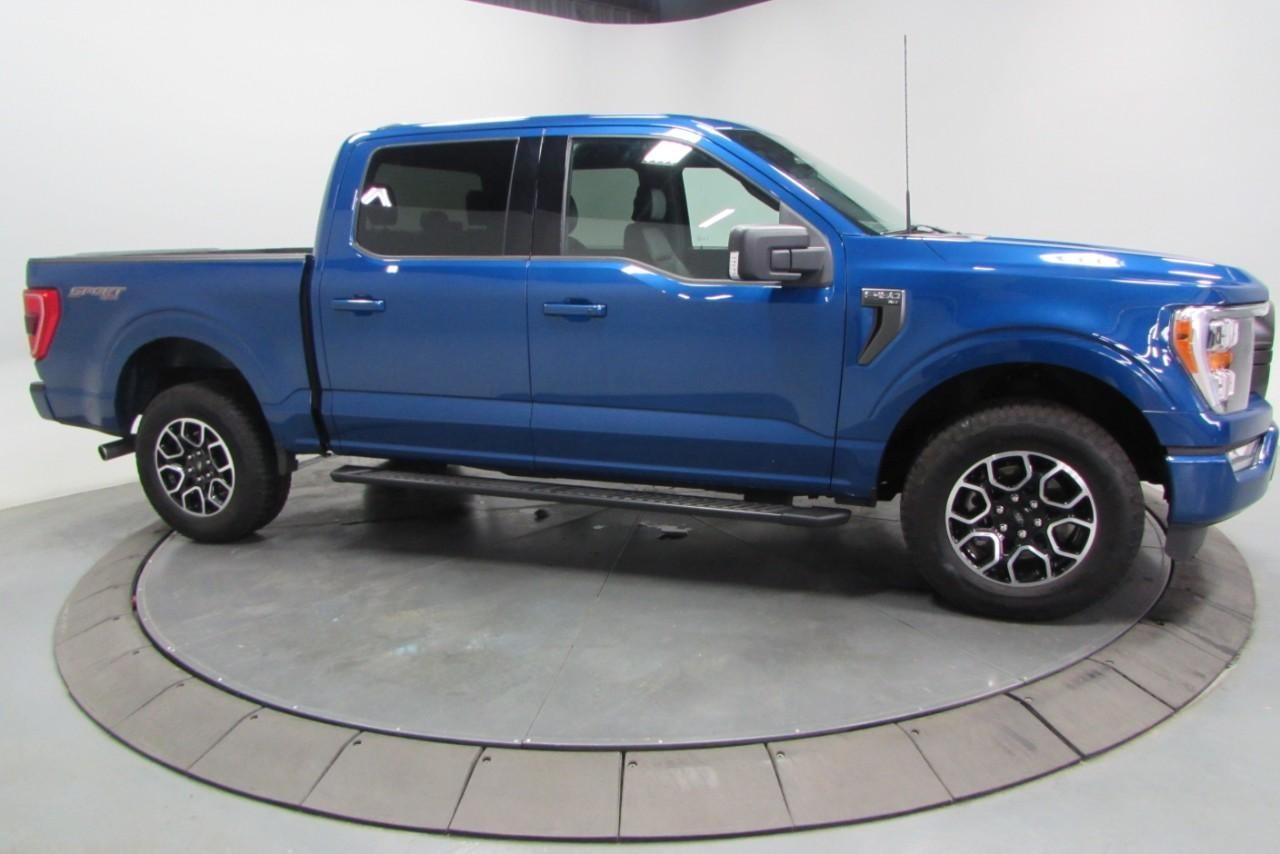 2022 Atlas Blue Metallic Ford F-150 XLT 4X4 Truck