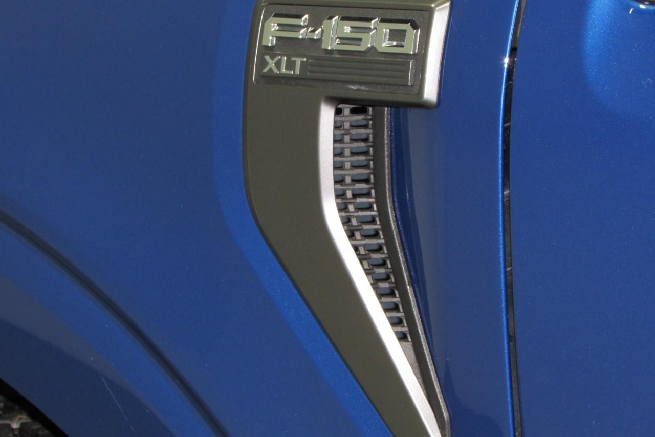 2022 Atlas Blue Metallic Ford F-150 XLT 4X4 Truck