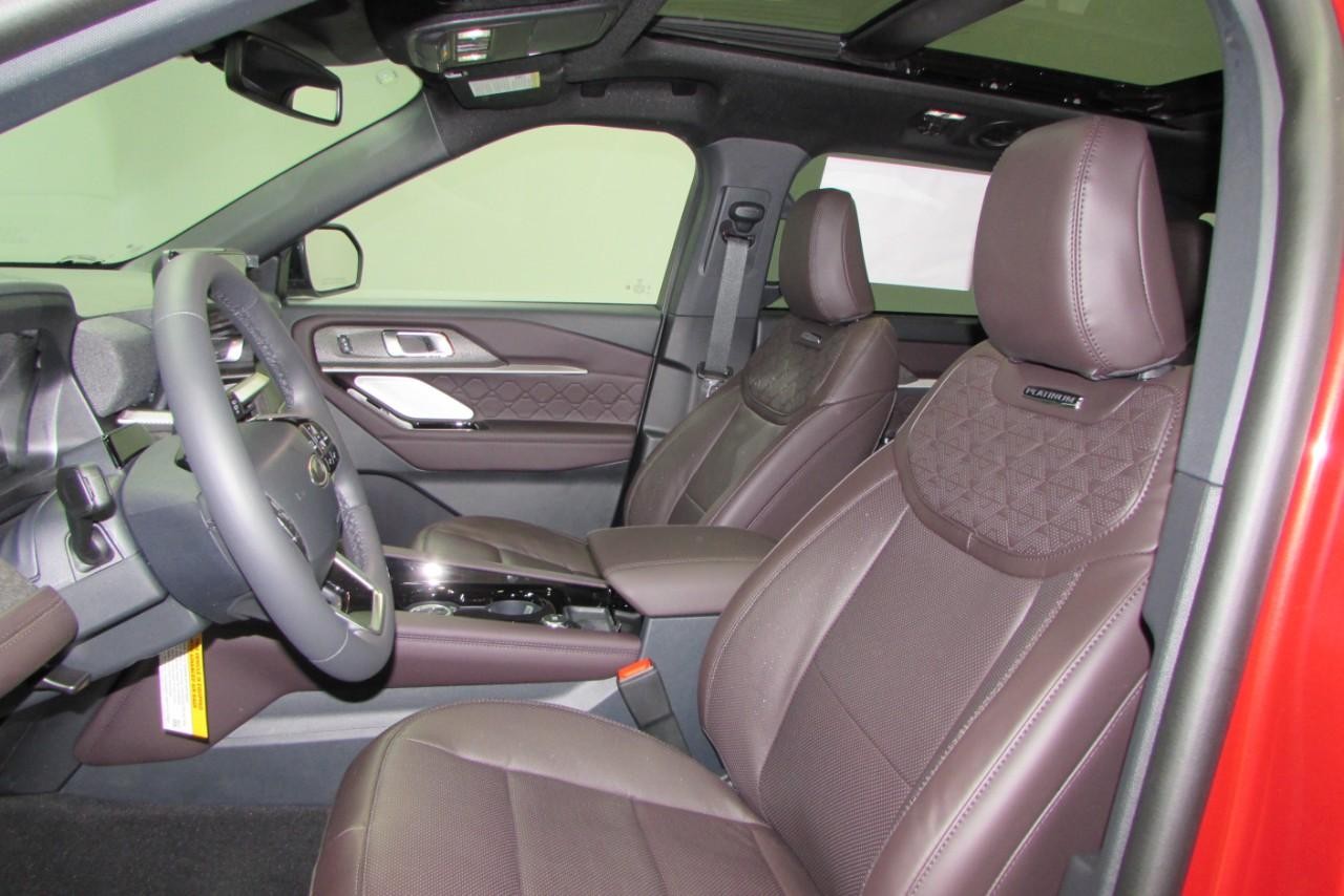 2025 Rapid Red Metallic Tinted Clearcoat Ford Explorer Platinum 4X4 SUV
