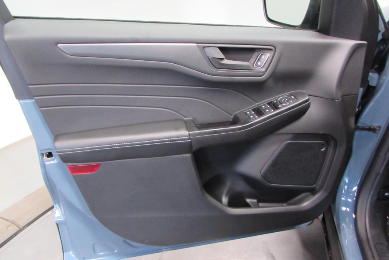 2025 Vapor Blue Metallic Ford Escape Active FWD SUV
