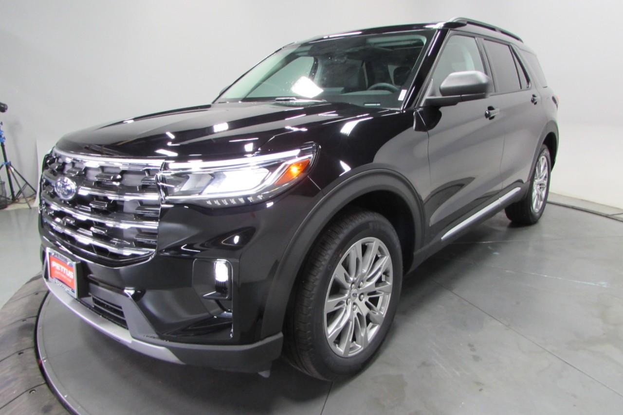 2025 Agate Black Metallic Ford Explorer Active 4X4 SUV