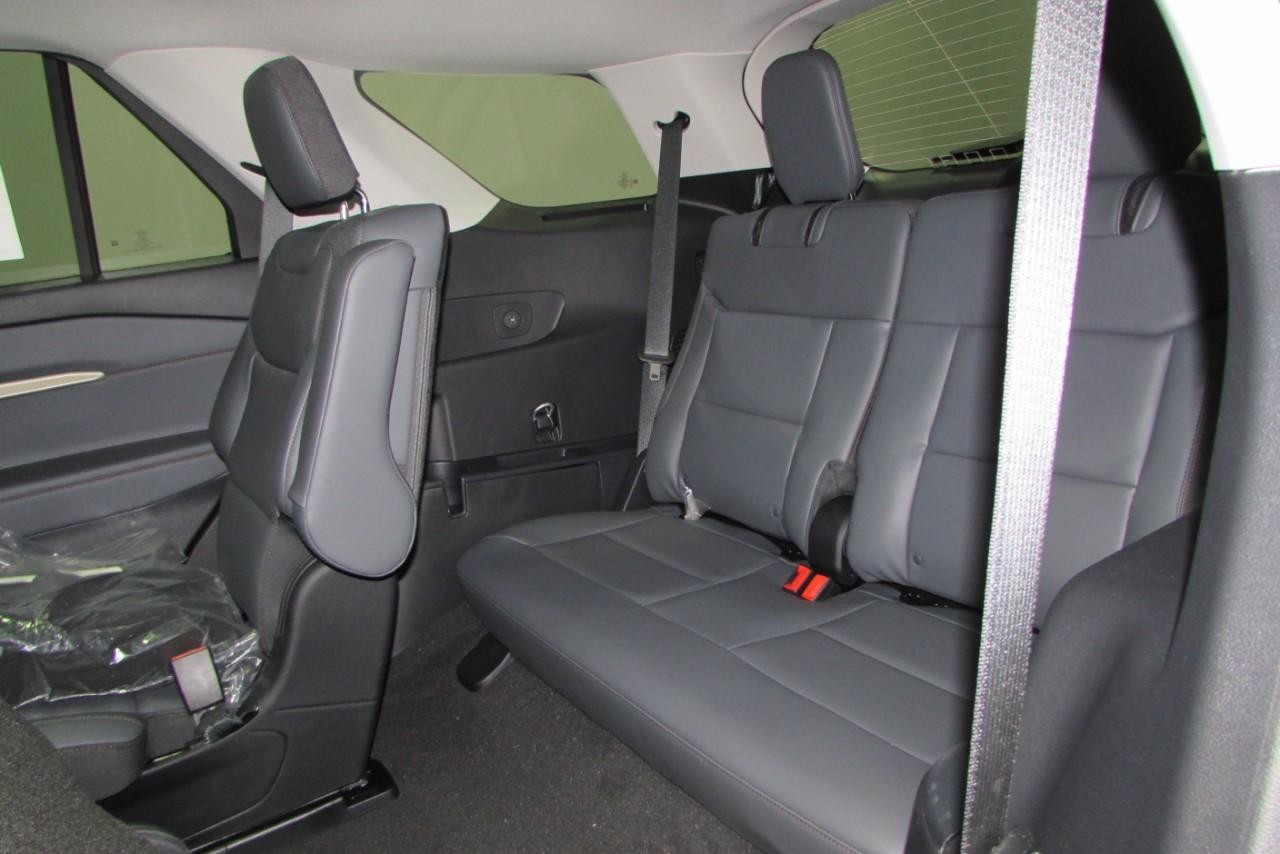 2025 Agate Black Metallic Ford Explorer Active 4X4 SUV
