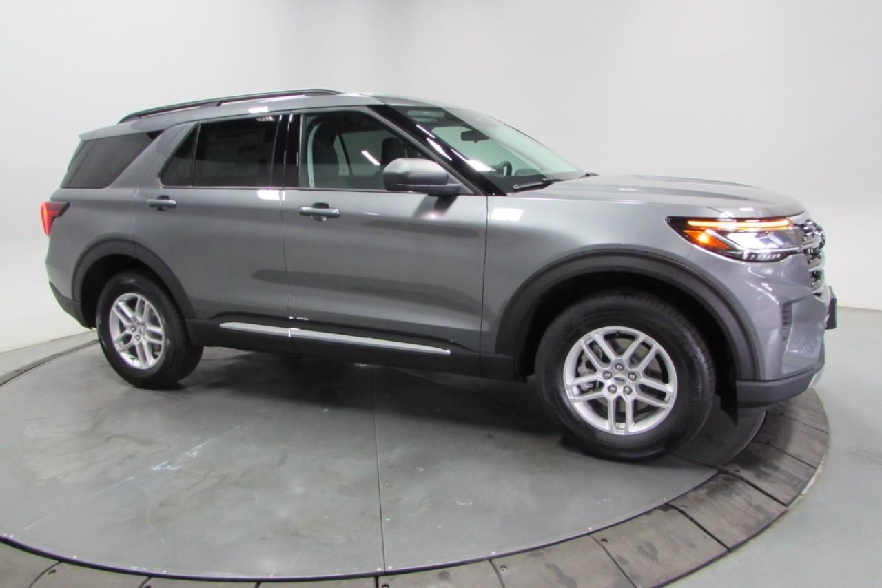 2025 Carbonized Gray Metallic Ford Explorer Active 4X4 SUV