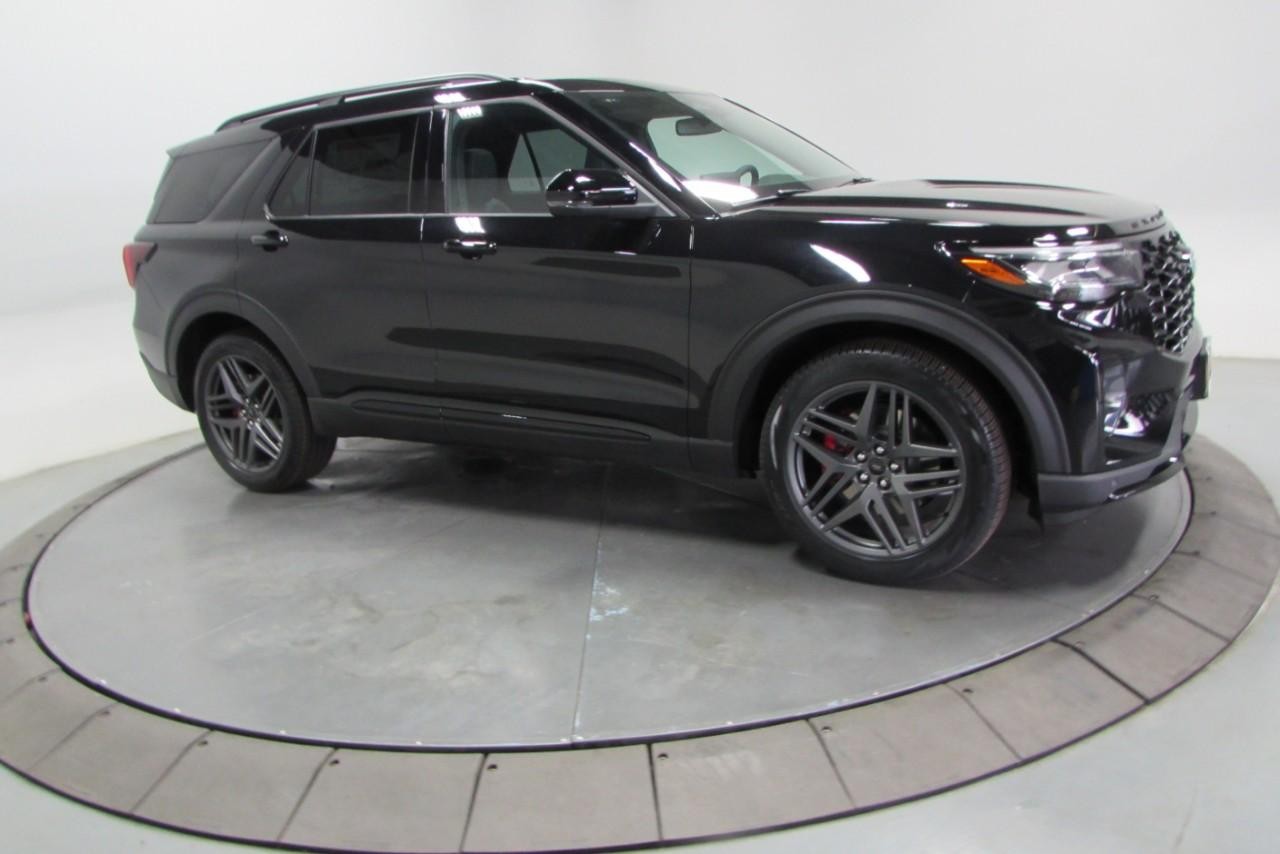 2025 Agate Black Metallic Ford Explorer ST 4X4 SUV