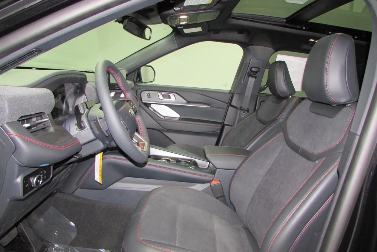 2025 Agate Black Metallic Ford Explorer ST 4X4 SUV