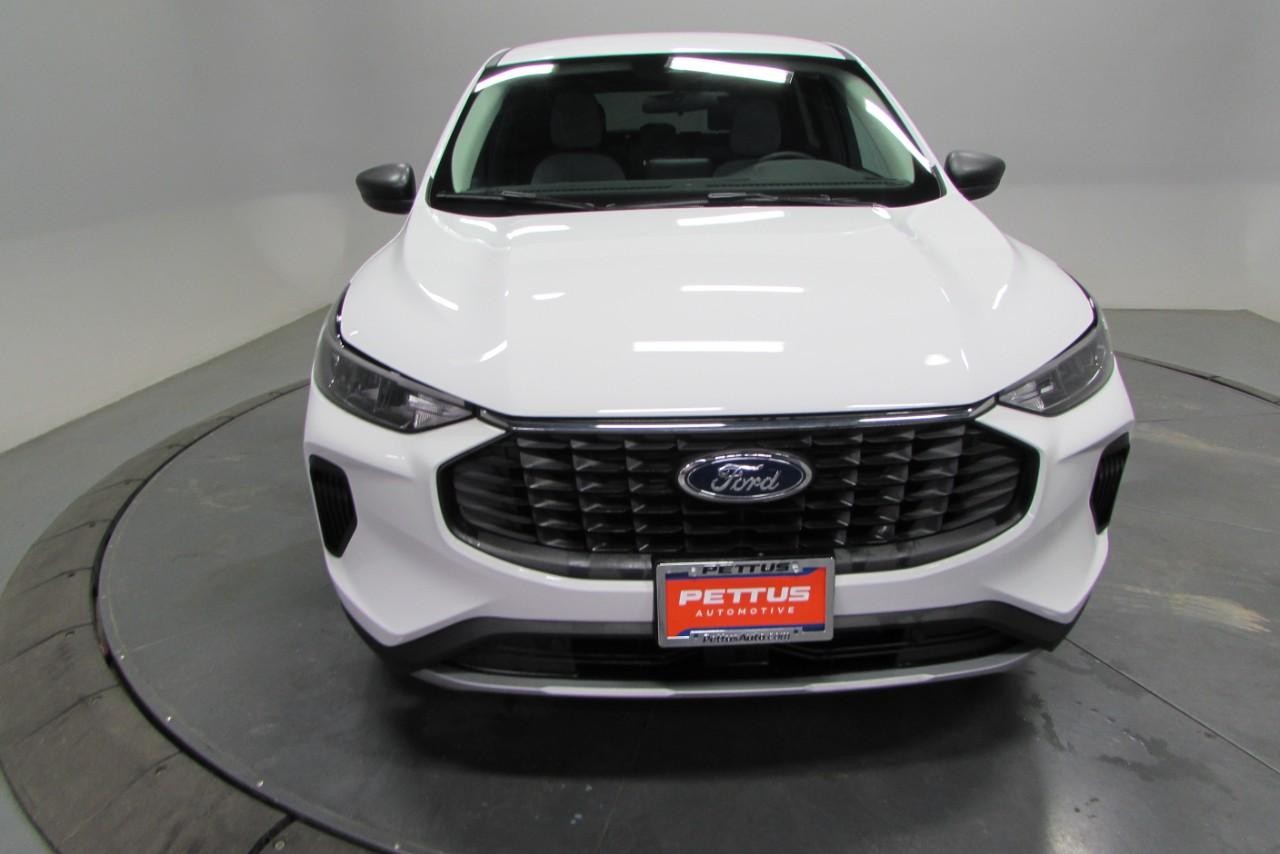 2025 Oxford White Ford Escape Active FWD SUV
