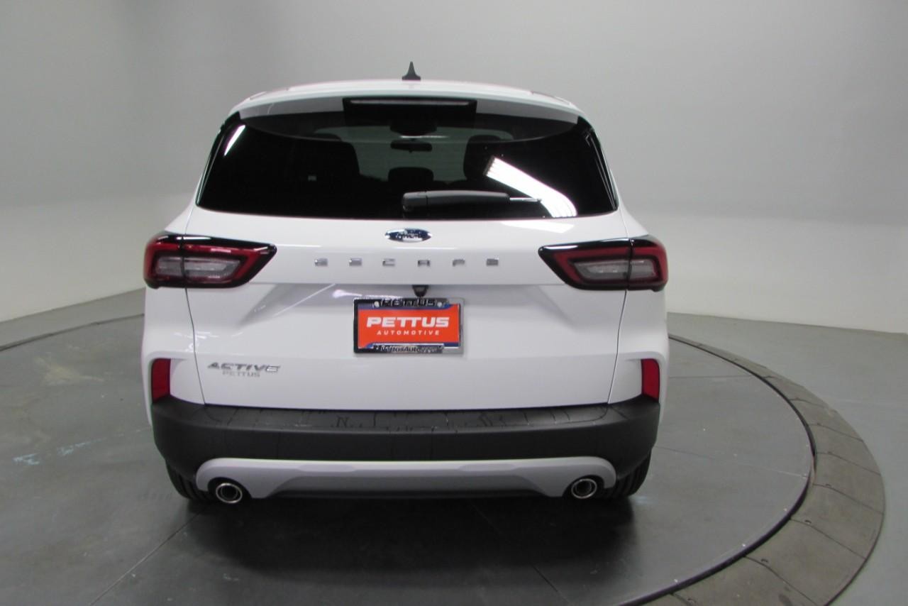 2025 Oxford White Ford Escape Active FWD SUV