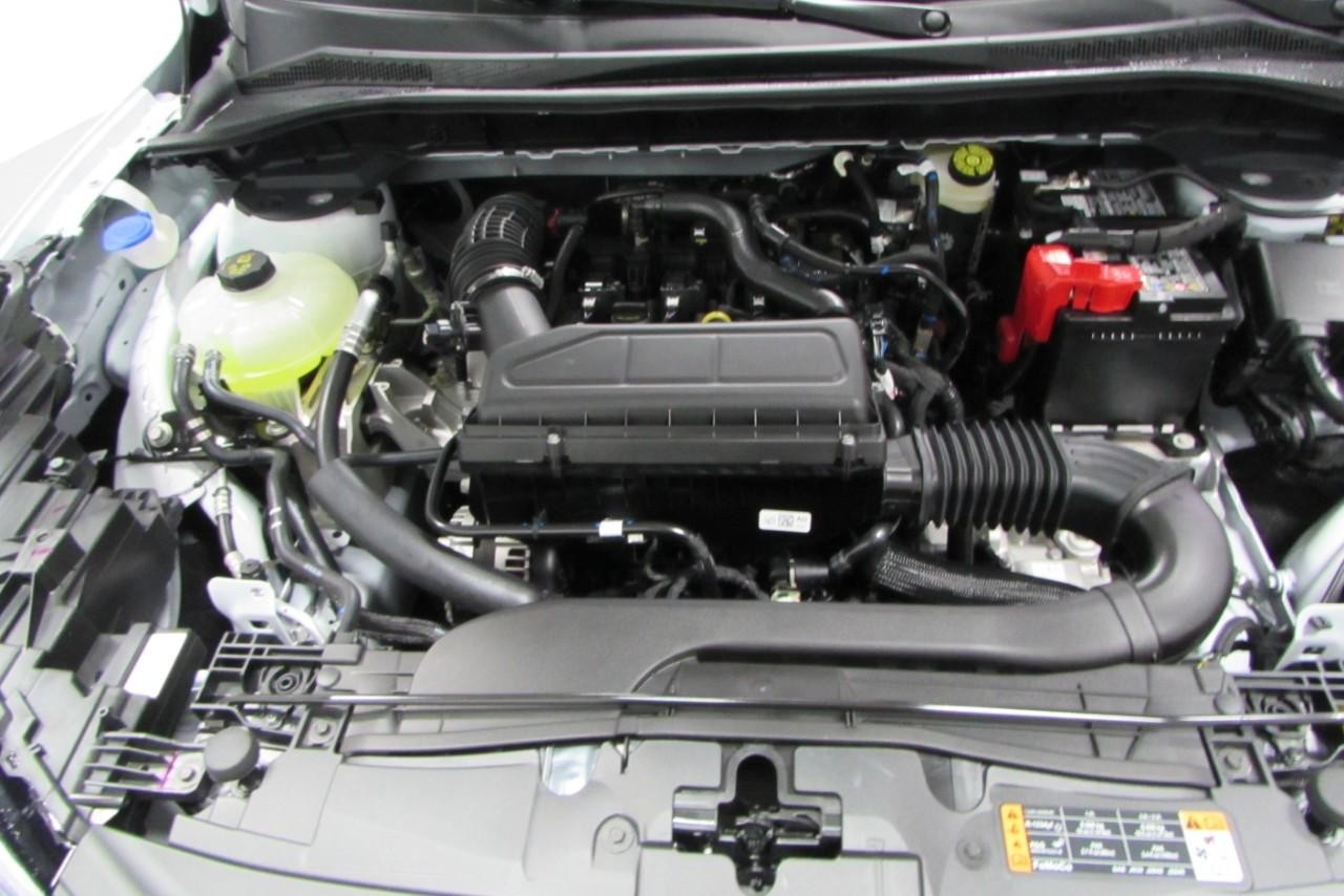 2025 Oxford White Ford Escape Active FWD SUV