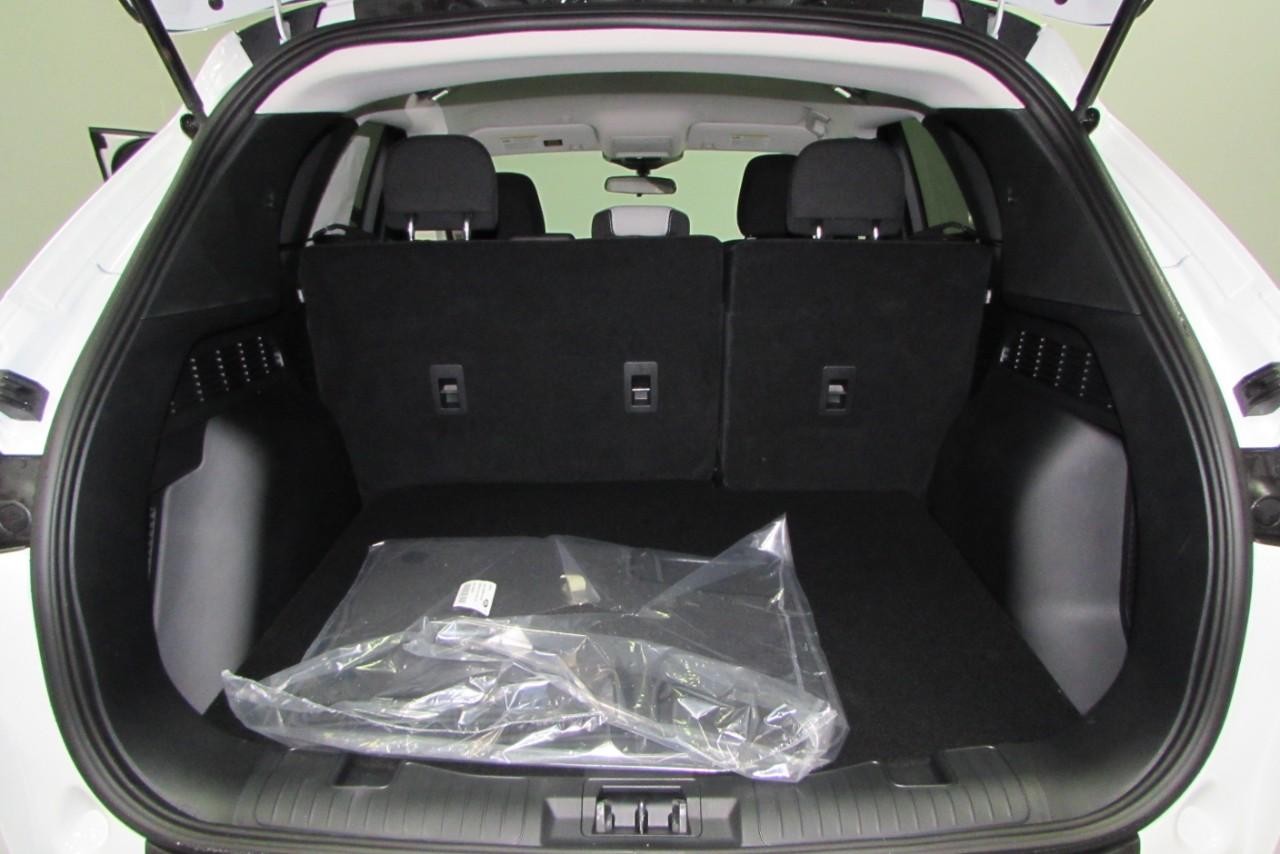 2025 Oxford White Ford Escape Active FWD SUV