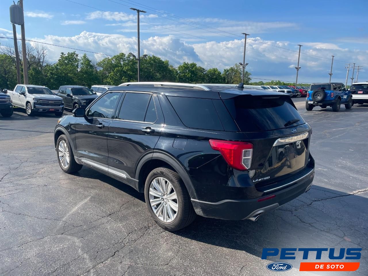 2020 Agate Black Metallic Ford Explorer Limited SUV