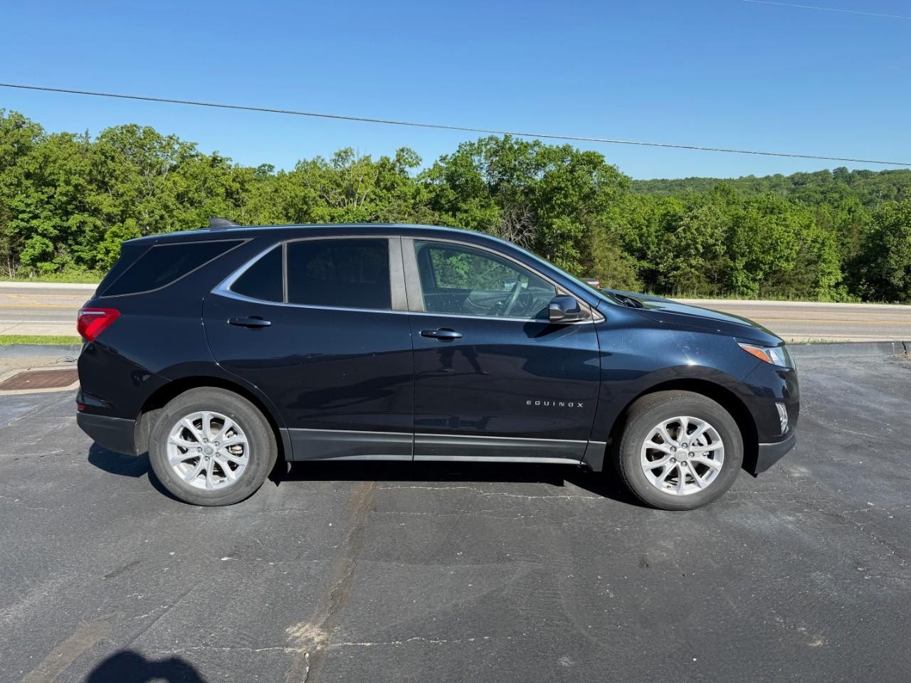 2021 BLUE Chevrolet Equinox LT FWD SUV