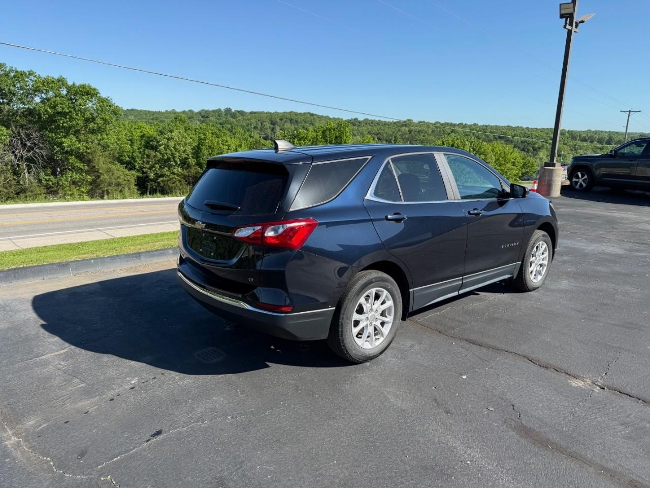 2021 BLUE Chevrolet Equinox LT FWD SUV