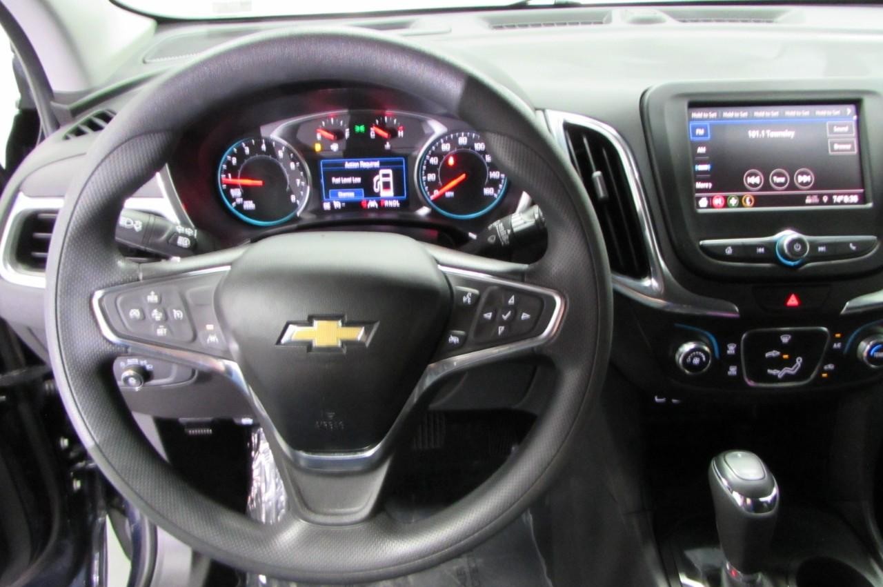 Chevrolet Equinox Vehicle Full-screen Gallery Image 11