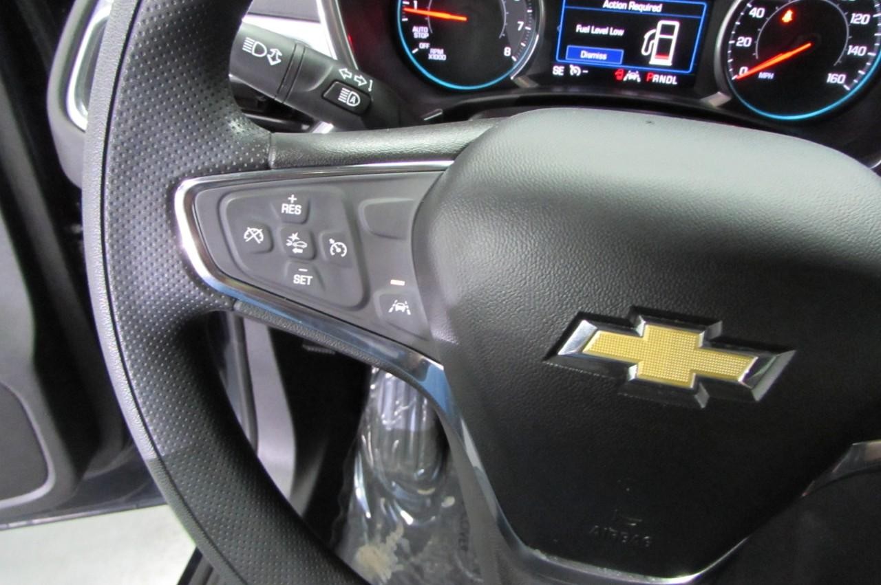 Chevrolet Equinox Vehicle Full-screen Gallery Image 12