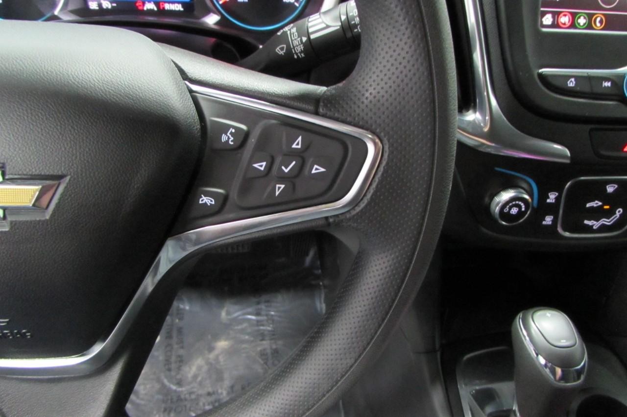 Chevrolet Equinox Vehicle Full-screen Gallery Image 13