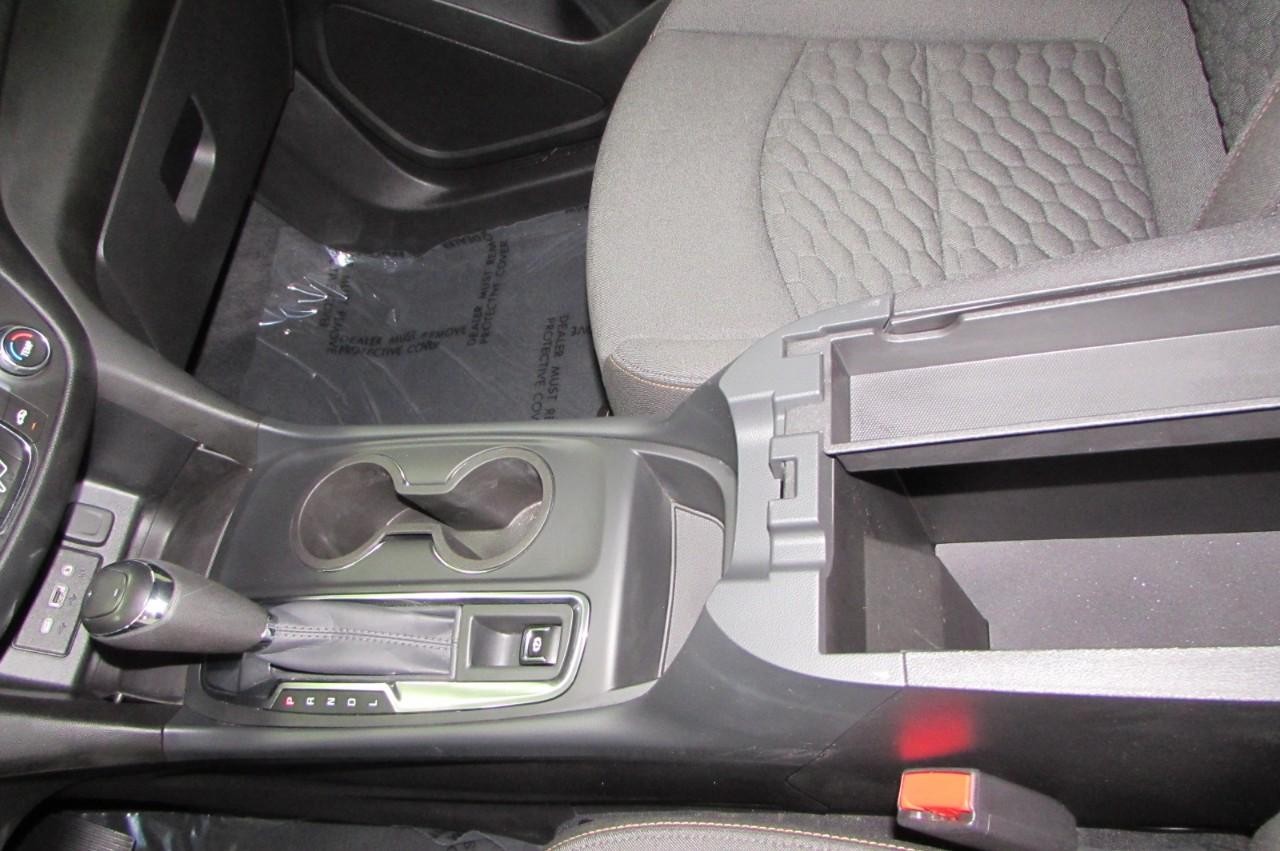 Chevrolet Equinox Vehicle Full-screen Gallery Image 18