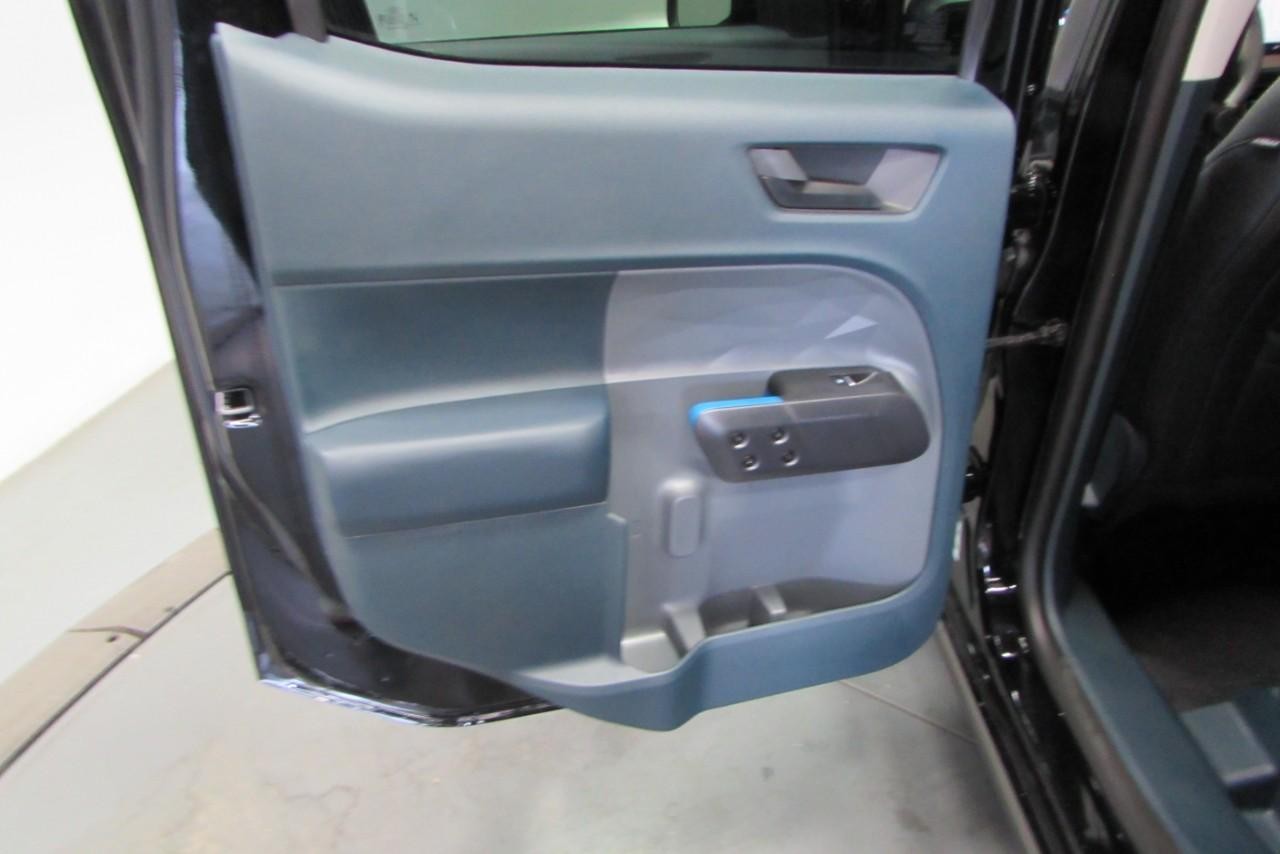 2025 Ford Maverick photo 21