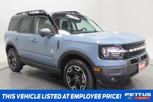 2025 Ford Bronco Sport Outer Banks at Pettus Ford De Soto in De Soto MO