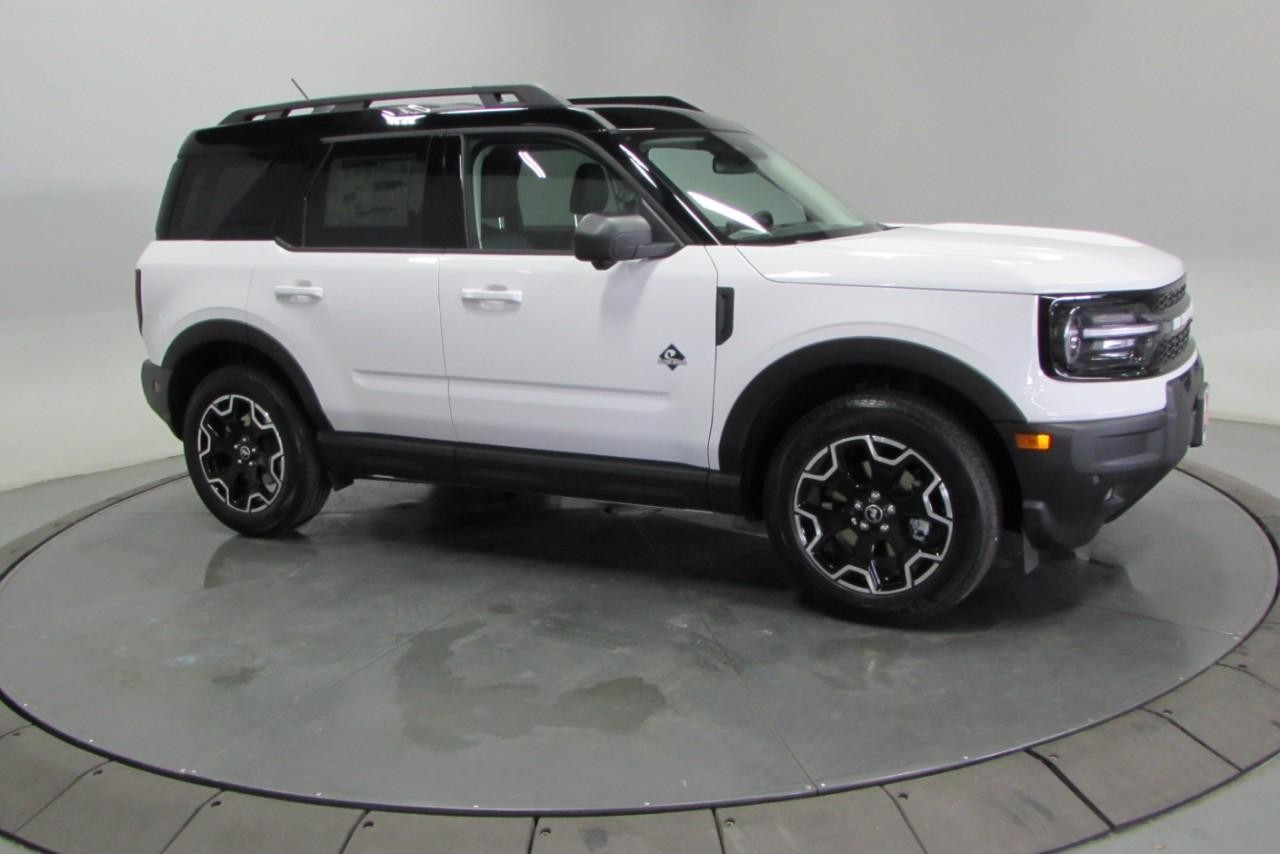 2025 Oxford White Ford Bronco Sport Outer Banks 4X4 SUV