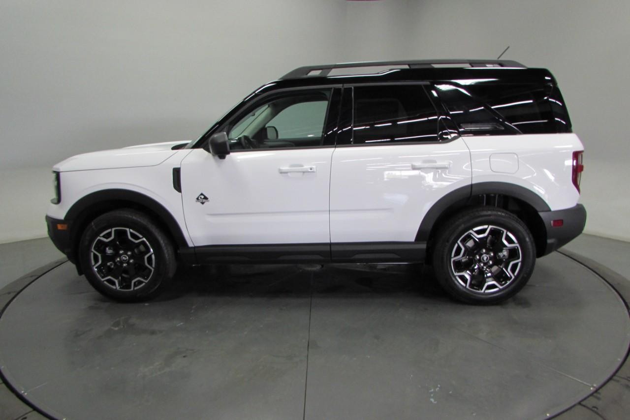 2025 Oxford White Ford Bronco Sport Outer Banks 4X4 SUV