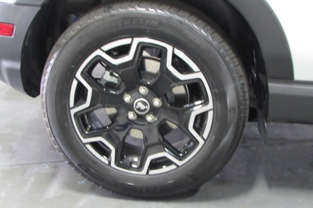 2025 Oxford White Ford Bronco Sport Outer Banks 4X4 SUV