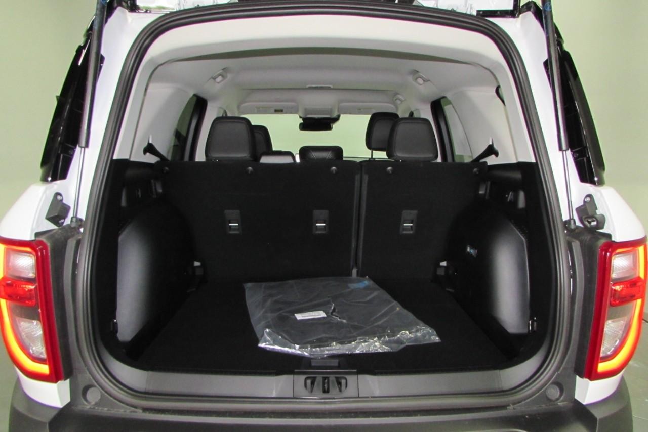 2025 Oxford White Ford Bronco Sport Outer Banks 4X4 SUV